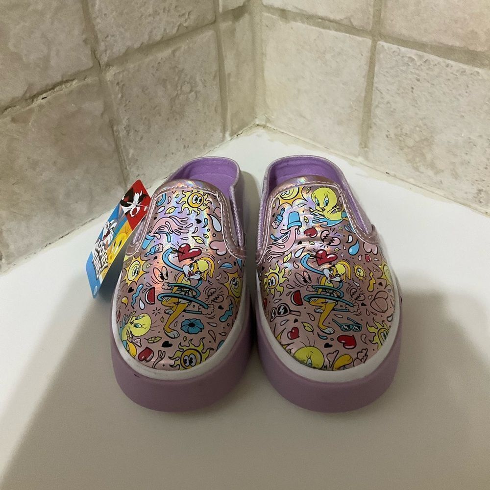Looney Tunes Lavender Slip-on shoes toddler size 11